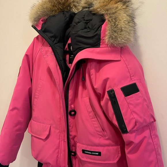 Women’s PINK Chilliwack Bomber (Size L) - Picture 3 of 4